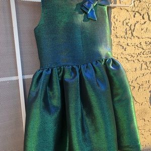 Wonder Nation girl’s party dress in shimmery blue/green/silver tone. Size 7.